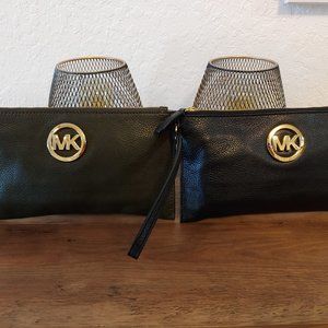 Michael Kors wristlet clutch leather (set of 2)